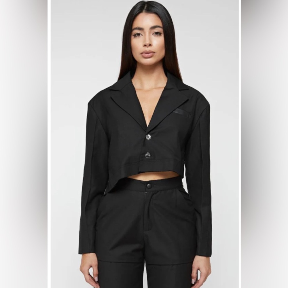 Maniere de Voir cropped asymmetric blazer, nwt, size us 2
